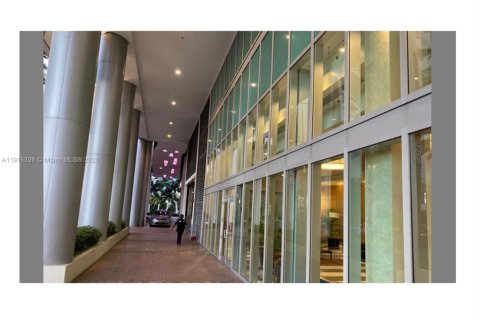 Купить коммерческую недвижимость в Майами, Флорида № 1971553 - фото 7