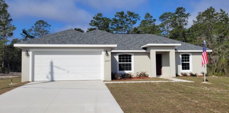 House in Ocala, Florida 3 bedrooms, 134.24 sq.m. № 1880928