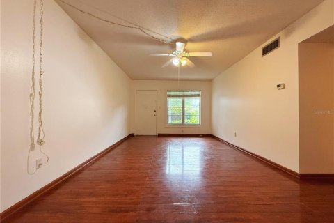 Condominio en alquiler en Orlando, Florida, 2 dormitorios, 77.29 m2 № 1901316 - foto 8