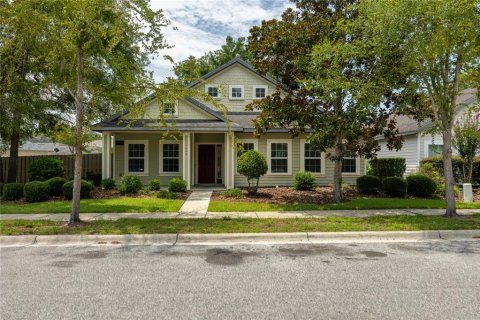 House in Gainesville, Florida 5 bedrooms, 196.21 sq.m. № 2284930