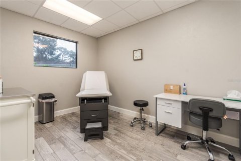 Propiedad comercial en alquiler en Lake City, Florida, 167.32 m2 № 1905156 - foto 5