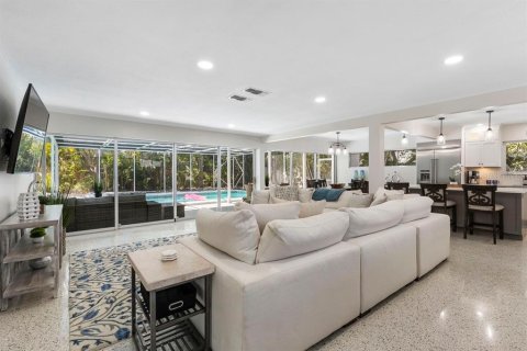 Casa en alquiler en Sarasota, Florida, 3 dormitorios, 199.93 m2 № 1917324 - foto 12