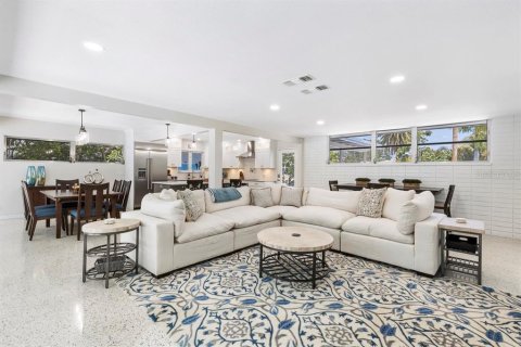Casa en alquiler en Sarasota, Florida, 3 dormitorios, 199.93 m2 № 1917324 - foto 10