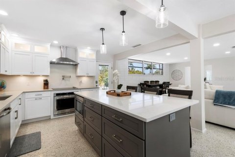Casa en alquiler en Sarasota, Florida, 3 dormitorios, 199.93 m2 № 1917324 - foto 4