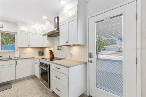 Casa en alquiler en Sarasota, Florida, 3 dormitorios, 199.93 m2 № 1917324 - foto 8