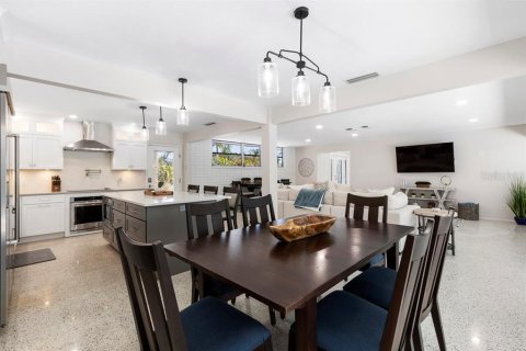 Casa en alquiler en Sarasota, Florida, 3 dormitorios, 199.93 m2 № 1917324 - foto 13