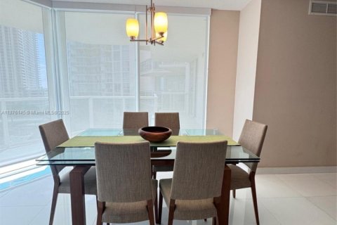 Condo in Sunny Isles Beach, Florida, 2 bedrooms  № 1994939 - photo 9