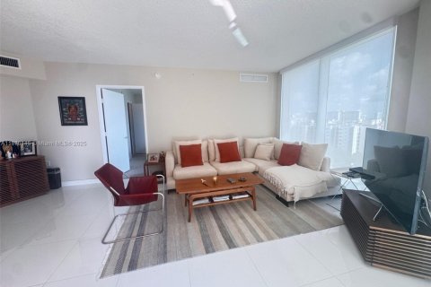 Condo in Sunny Isles Beach, Florida, 2 bedrooms  № 1994939 - photo 2