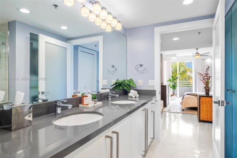 Condo in Miami Beach, Florida, 2 bedrooms № 2034112 - photo 28