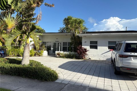 Casa en venta en Miami, Florida, 5 dormitorios, 217.11 m2 № 1875640 - foto 13