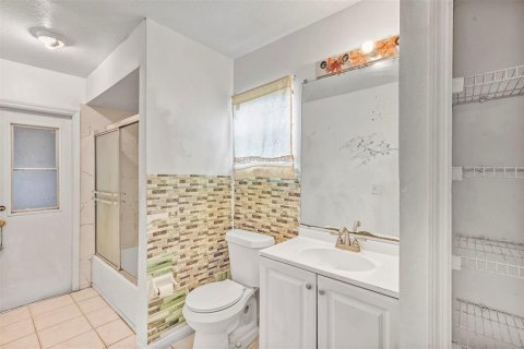 Villa ou maison à vendre à Kissimmee, Floride: 4 chambres, 161.65 m2 № 1812651 - photo 28