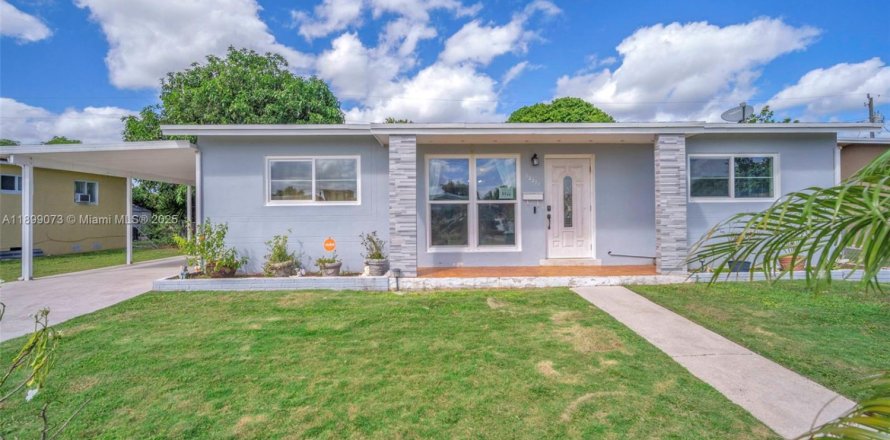 Villa ou maison à Miami, Floride 3 chambres, 145.76 m2 № 1951318