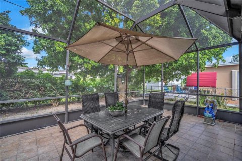 Villa ou maison à vendre à Miami, Floride: 3 chambres, 145.76 m2 № 1951318 - photo 26