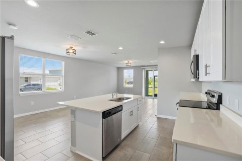 Casa en alquiler en Punta Gorda, Florida, 4 dormitorios, 201.6 m2 № 1870465 - foto 11