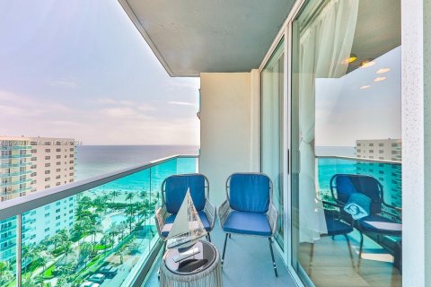 Купить кондоминиум в Холливуд, Флорида 1 спальня, 84.08м2, № 1984861 - фото 1