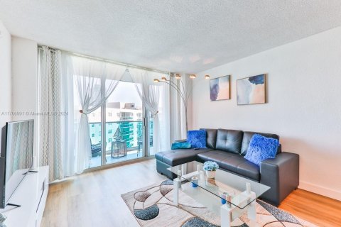 Купить кондоминиум в Холливуд, Флорида 1 спальня, 84.08м2, № 1984861 - фото 13