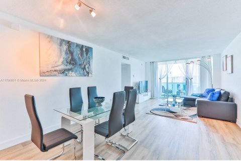 Купить кондоминиум в Холливуд, Флорида 1 спальня, 84.08м2, № 1984861 - фото 9