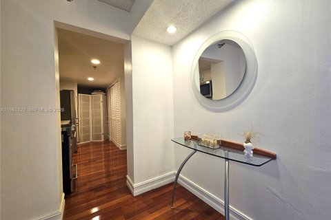 Снять в аренду квартиру в Майами-Бич, Флорида 2 спальни, 100.8м2, № 2024482 - фото 5