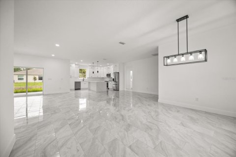 Villa ou maison à vendre à Palm Bay, Floride: 4 chambres, 225.85 m2 № 1841699 - photo 8