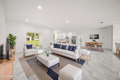 Villa ou maison à vendre à Palm Bay, Floride: 4 chambres, 225.85 m2 № 1841699 - photo 4