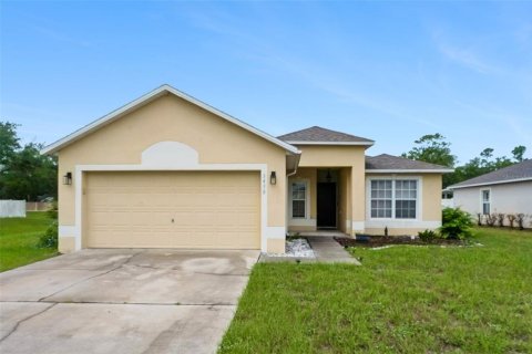 House in DeLand, Florida 3 bedrooms, 121.89 sq.m. № 2350029