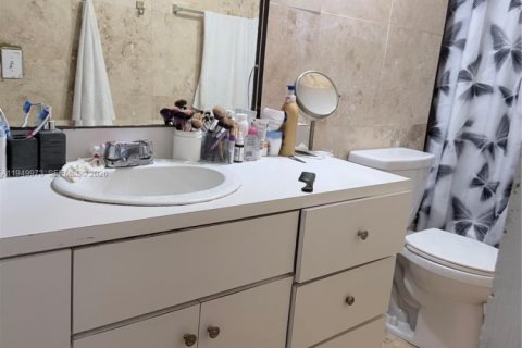 Condo in North Miami, Florida, 3 bedrooms № 2057127 - photo 17