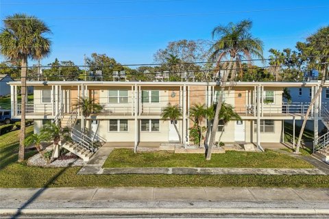Condo in Saint Petersburg, Florida, 1 bedroom № 2151087
