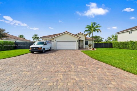 Villa ou maison à Miami, Floride 4 chambres, 220.92 m2 № 1940955