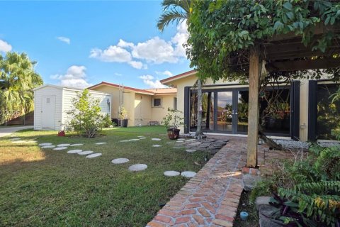 Villa ou maison à vendre à Miami, Floride: 4 chambres, 230.77 m2 № 1997509 - photo 20