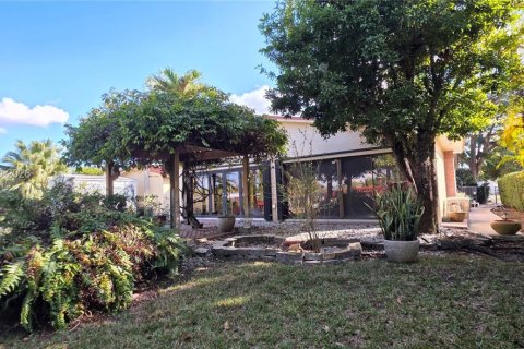 Villa ou maison à vendre à Miami, Floride: 4 chambres, 230.77 m2 № 1997509 - photo 22