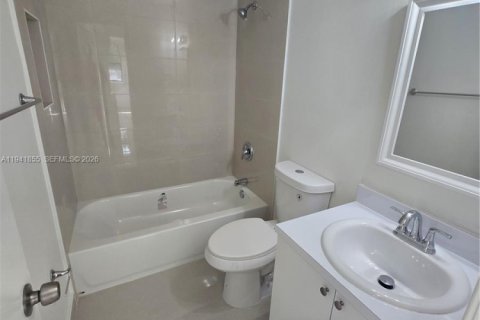 Снять в аренду кондоминиум в Майами, Флорида 2 спальни, 88.26м2, № 1998723 - фото 20