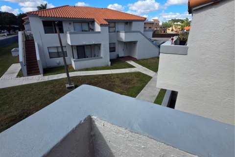 Снять в аренду кондоминиум в Майами, Флорида 2 спальни, 88.26м2, № 1998723 - фото 27