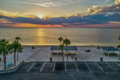 Casa en venta en New Port Richey, Florida, 2 dormitorios, 104.79 m2 № 2218097 - foto 25