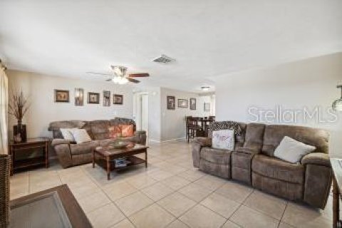 Casa en venta en New Port Richey, Florida, 2 dormitorios, 104.79 m2 № 2218097 - foto 5