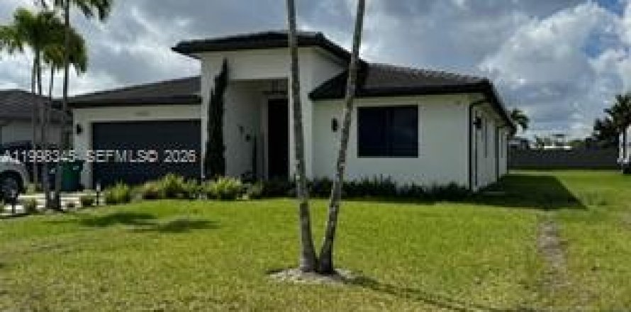 Villa ou maison à Miami, Floride 5 chambres, 192.31 m2 № 2066534