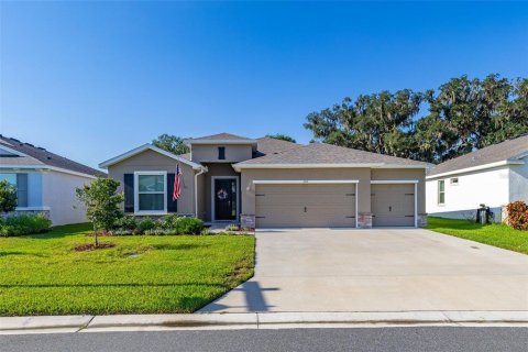 House in Plant City, Florida 4 bedrooms, 235.69 sq.m. № 2210636