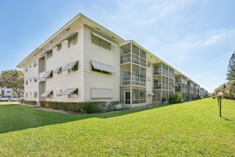 Купить кондоминиум в Холливуд, Флорида 2 спальни, 83.52м2, № 2033765 - фото 21