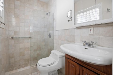 Купить кондоминиум в Холливуд, Флорида 2 спальни, 83.52м2, № 2033765 - фото 8