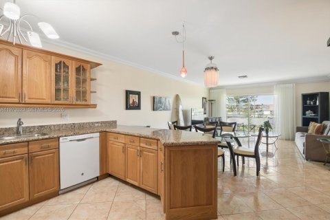 Купить кондоминиум в Холливуд, Флорида 2 спальни, 83.52м2, № 2033765 - фото 3