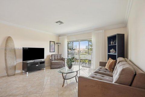 Купить кондоминиум в Холливуд, Флорида 2 спальни, 83.52м2, № 2033765 - фото 11