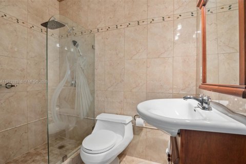 Купить кондоминиум в Холливуд, Флорида 2 спальни, 83.52м2, № 2033765 - фото 10