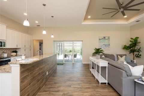 House in North Port, Florida 3 bedrooms, 172.15 sq.m. № 2304498 - photo 13