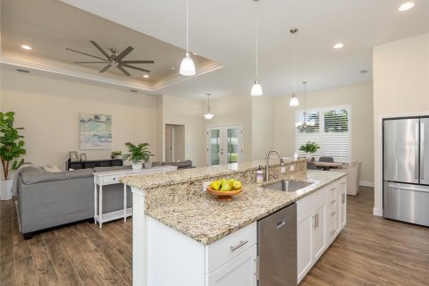 House in North Port, Florida 3 bedrooms, 172.15 sq.m. № 2304498 - photo 19