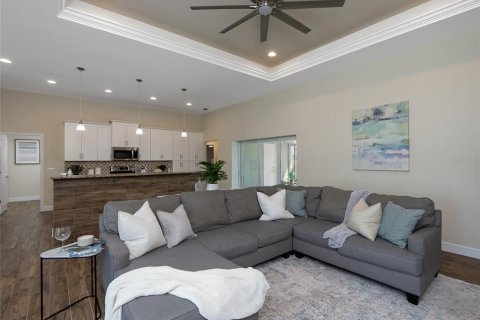 House in North Port, Florida 3 bedrooms, 172.15 sq.m. № 2304498 - photo 6