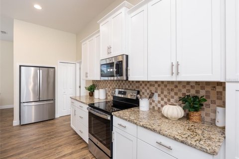 House in North Port, Florida 3 bedrooms, 172.15 sq.m. № 2304498 - photo 20