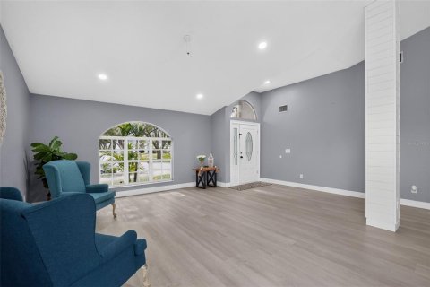 House in Tampa, Florida 3 bedrooms, 198.07 sq.m. № 2339753 - photo 16