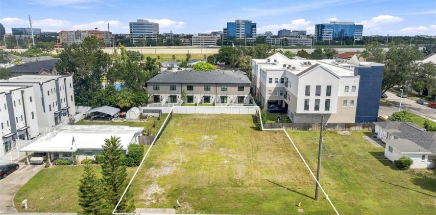Land in Tampa, Florida № 2379180