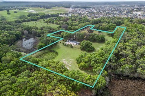 Commercial property in Fruitland Park, Florida 168.9 sq.m. № 1593586 - photo 2