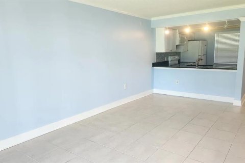 Copropriété à louer à Tampa, Floride: 2 chambres, 81.66 m2 № 2380736 - photo 5