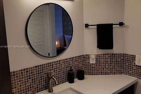 Купить кондоминиум в Майами-Лейкс, Флорида 2 спальни, 101.26м2, № 2006490 - фото 12